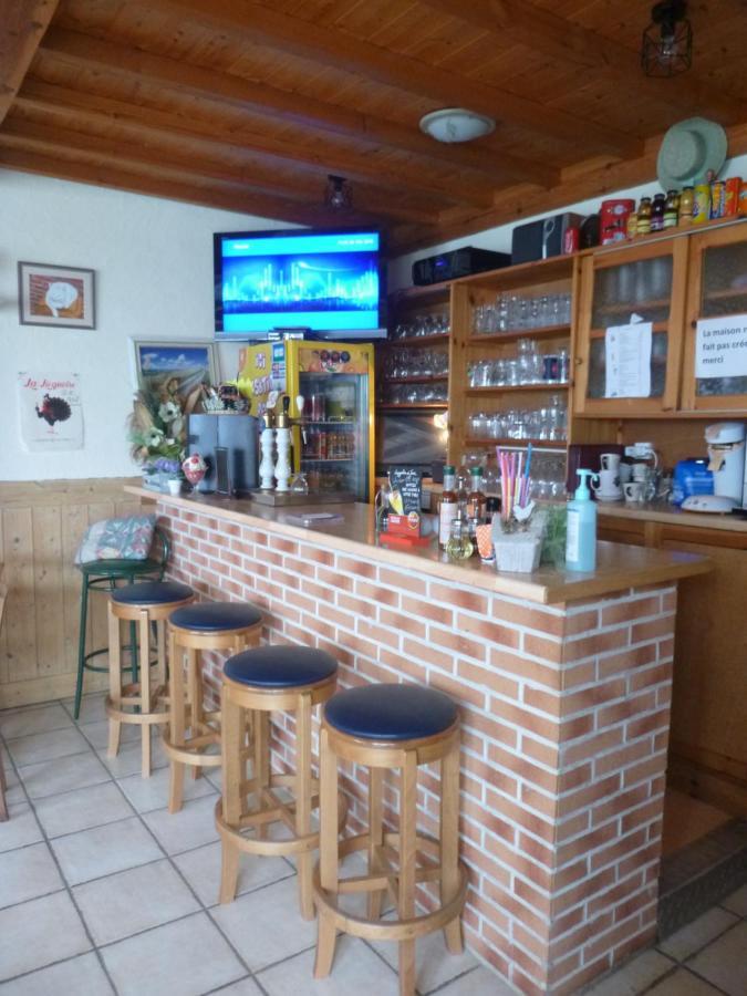 苹果三个国家露营酒店 Licques 外观 照片